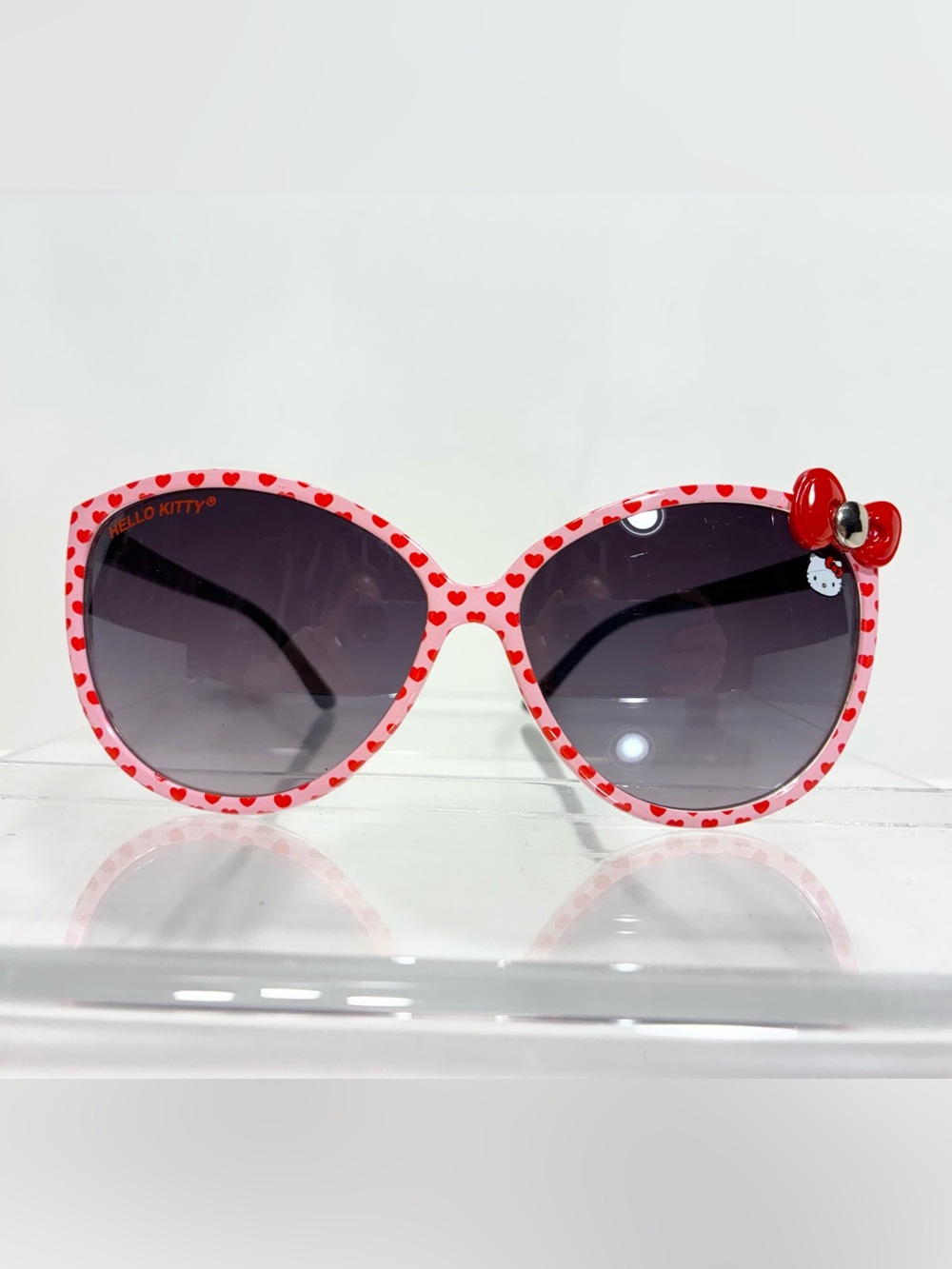 Hello Kitty Sanrio 2011 Red Heart Bow Cat Eye Sunglasses Pink Black Adult OS